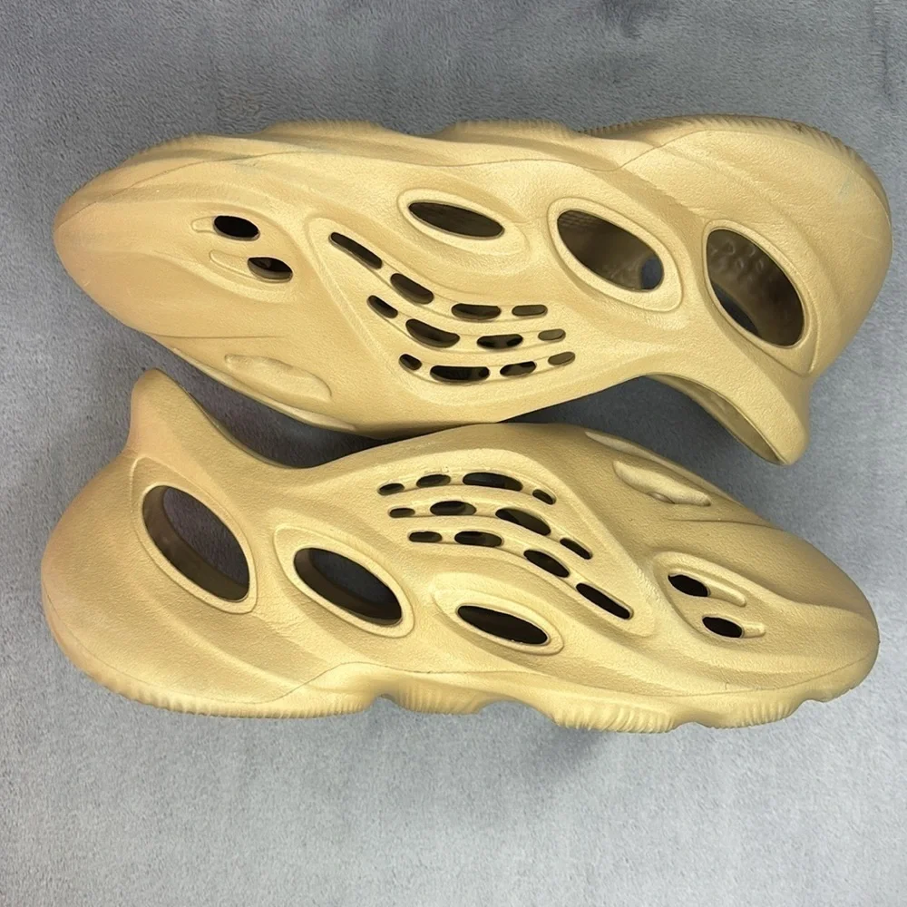 Yeezy step into